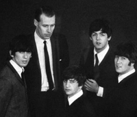 Los Beatles y George Martin, en 1963